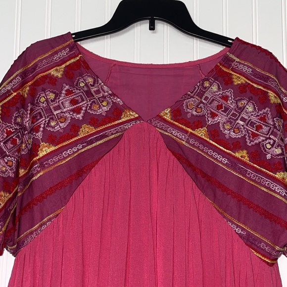 Embroidered Pink Boho Blouse No Label Size L - Picture 2 of 3